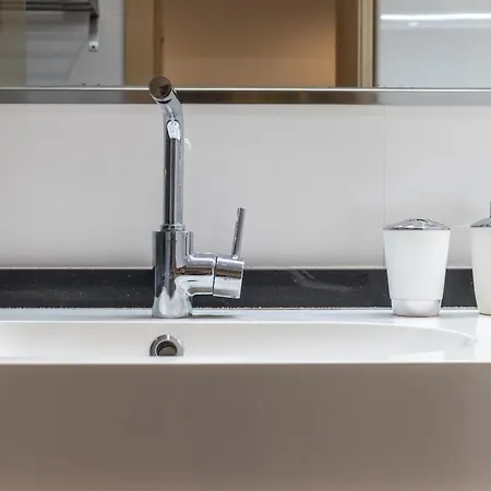 New! Lovely 3-bedroom Loft In アパート