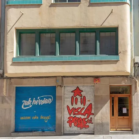 New! Lovely 3-bedroom Loft In