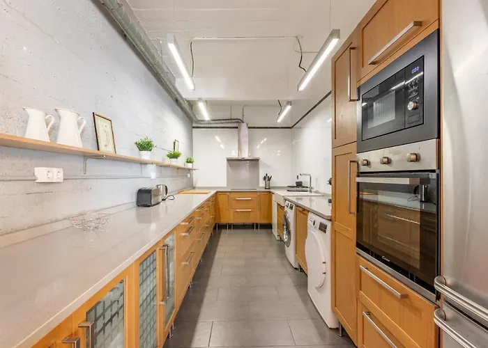 Διαμέρισμα New! Lovely 3-bedroom Loft In *