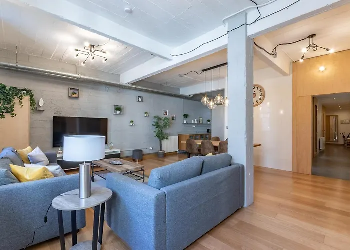 New! Lovely 3-bedroom Loft In * 毕尔巴鄂