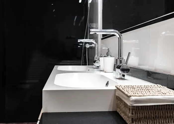 New! Lovely 3-bedroom Loft In * 毕尔巴鄂