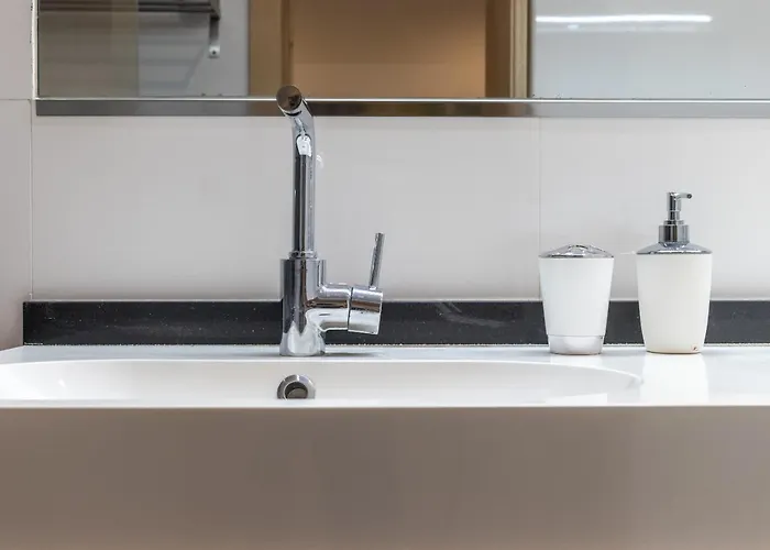 New! Lovely 3-bedroom Loft In Διαμέρισμα